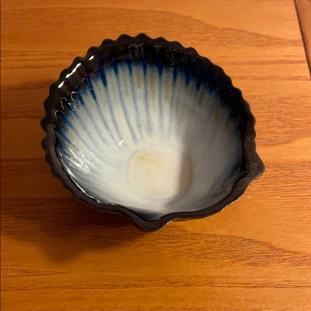 Ceramic Shell Small Bowl